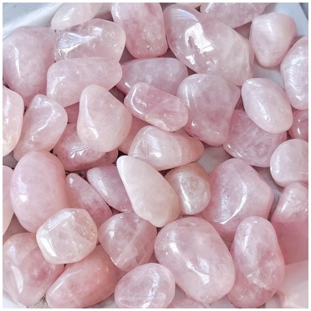 Rosenkvarts ekstra fin kvalitet,  M�l ca. 2,5 - 3 cm