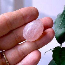 Rosenkvarts ekstra fin kvalitet,  Ml ca. 2,5 - 3 cm