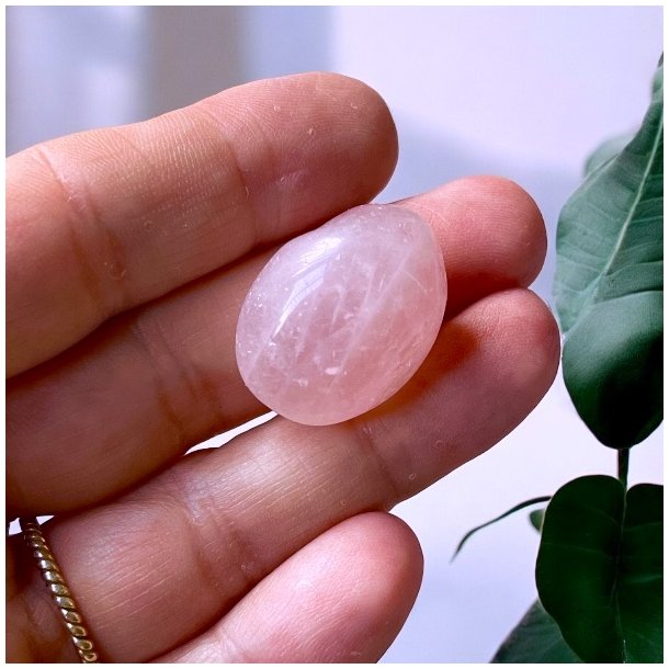 Rosenkvarts ekstra fin kvalitet,  Ml ca. 2,5 - 3 cm