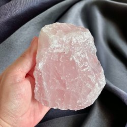 Rosenkvarts | r | Vgt ca. 400 - 450 gram