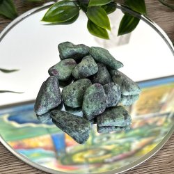 Rubin zoisit | r�poleret | M�l 2-3 cm | 50 gr. i ps.