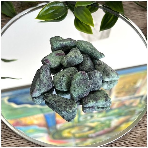 Rubin zoisit | r�poleret | M�l 2-3 cm | 50 gr. i ps.