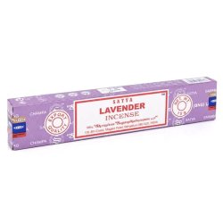 Satya Lavendel h�ndrullede r�gelsespinde 15 g i original �ske p� hvid baggrund.