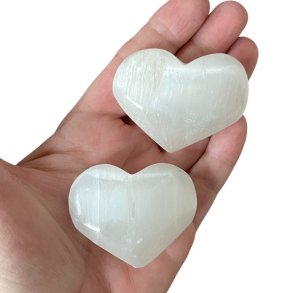 Polerede Selenit Hjerter ca. 6,5 x 6 cm