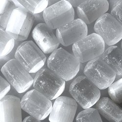 Selenit kuber ca. 3 cm � til healing og energirensning!