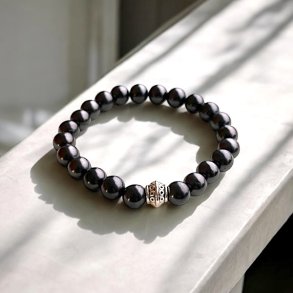 Hndlavet Shungit Krystal Armbnd i gaveske | Elastisk | 8 mm Stenperler | 15,5 -17 cm