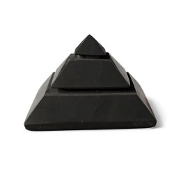 Shungit Sakkara Pyramide 5,5 x 5,5 cm � Energi og Beskyttelse i Smukt Design
