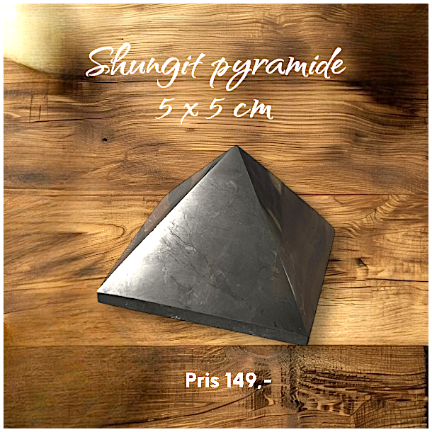 Poleret Shungit Pyramide � 5 cm | Beskyttelse &amp; Energi