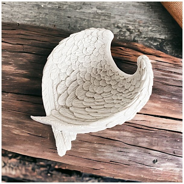 Hjerteformede skle med englevinger  elegant opbevaring og magisk dekor