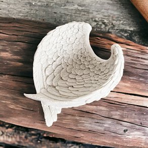 Hjerteformede skle med englevinger  elegant opbevaring og magisk dekor