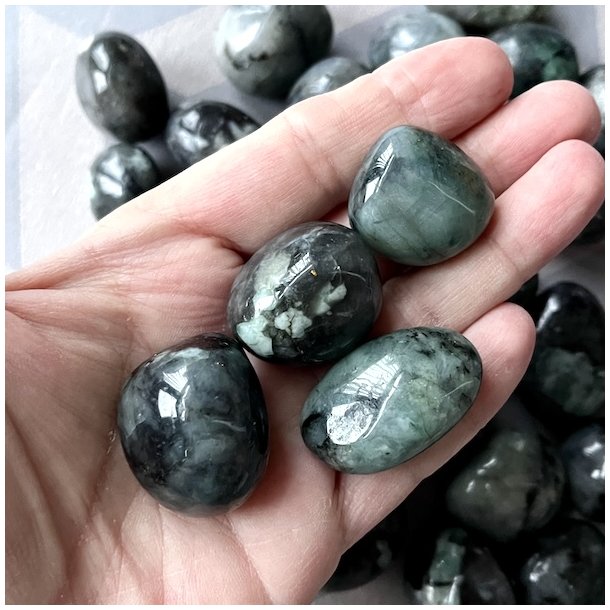 Smaragd lommesten -  Runde -  M�l  2,5 - 3 cm