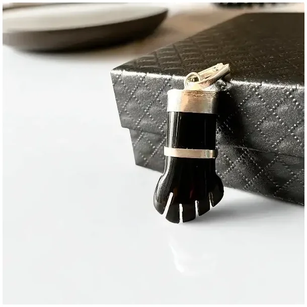 Beskyttende smykkest i sort turmalin med armbnd 17-20 cm og higa vedhng