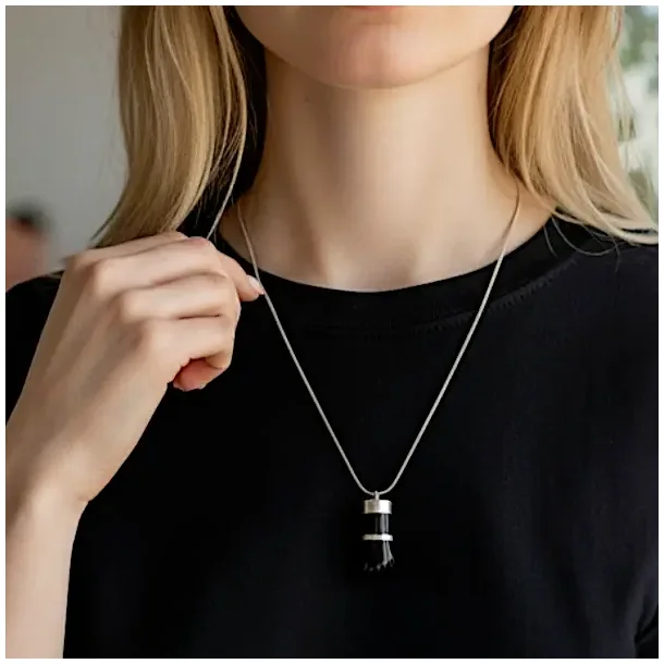 Beskyttende smykkest i sort turmalin med armbnd 17-20 cm og higa vedhng