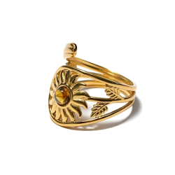 Just�rbar forgyldt st�lring med solmotiv og tiger�je � nikkelfri og farvefast