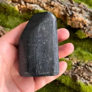 Sort Turmalin rpoleret Freeform  Beskyttelse & Energirensning (D)