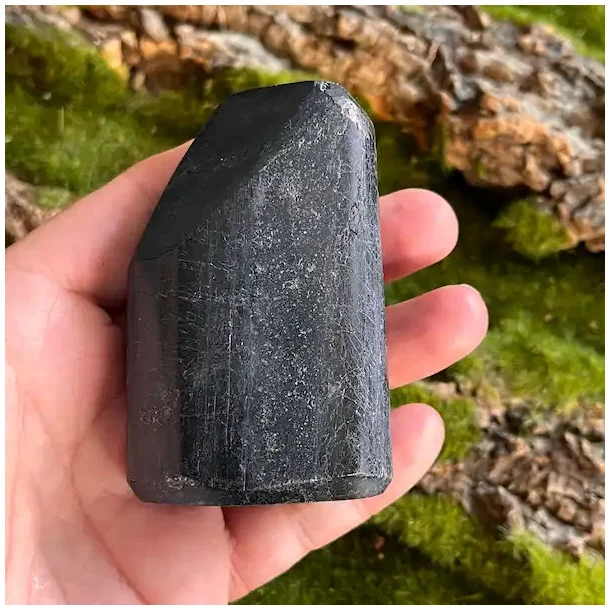 Sort Turmalin rpoleret Freeform  Beskyttelse &amp; Energirensning (D)
