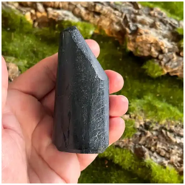 Sort Turmalin rpoleret Freeform  Beskyttelse &amp; Energirensning (D)