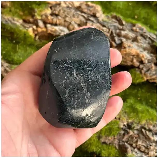 Sort Turmalin rpoleret Freeform  Beskyttelse &amp; Energirensning (B)