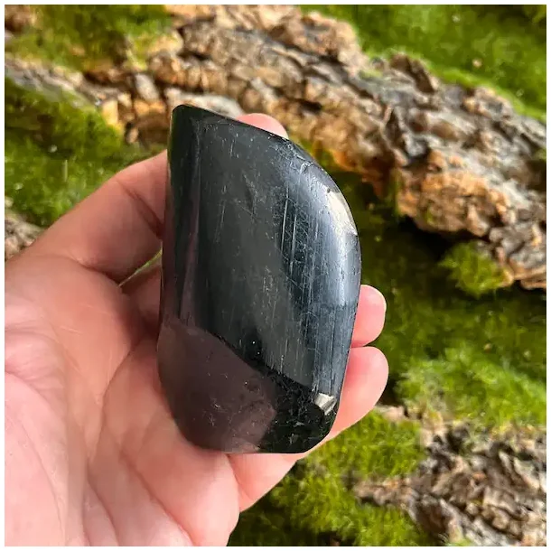 Sort Turmalin rpoleret Freeform  Beskyttelse &amp; Energirensning (B)