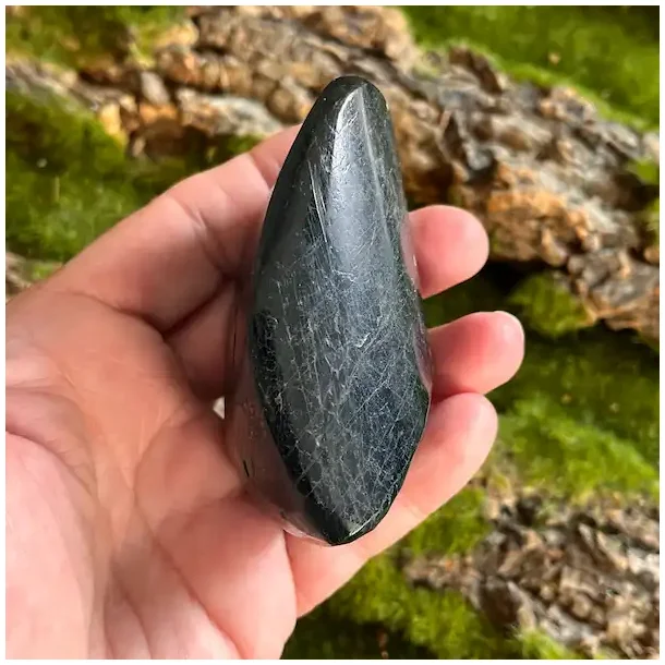 Sort Turmalin rpoleret Freeform  Beskyttelse &amp; Energirensning (B)