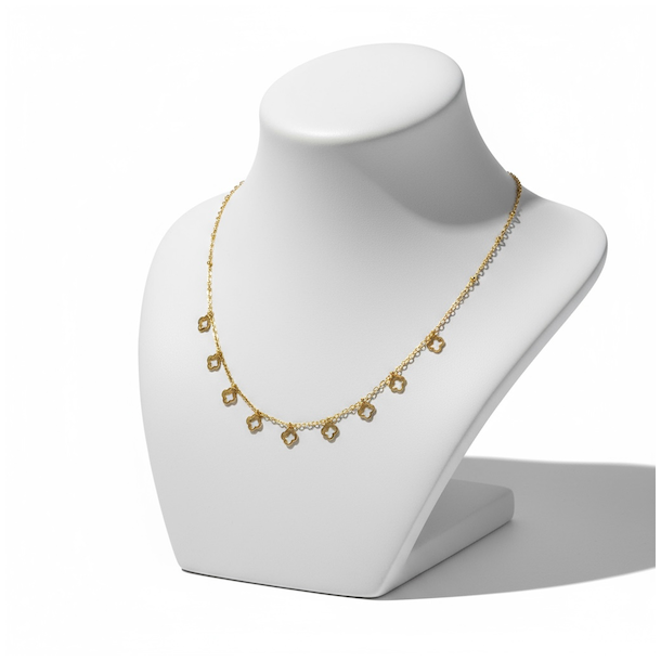 Spirituel forgyldt halsk�de med firkl�ver � symbol p� held og k�rlighed