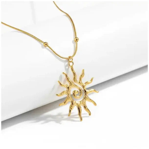 Spirituel Forgyldt Halskde med Solvedhng  Solens Kraft