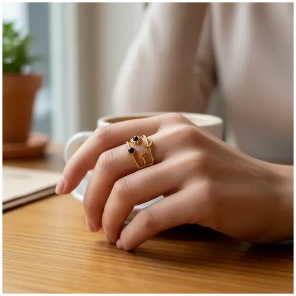Justerbar Ring med Sol, M�ne, Stjerne og sort agat � Kosmisk Energi