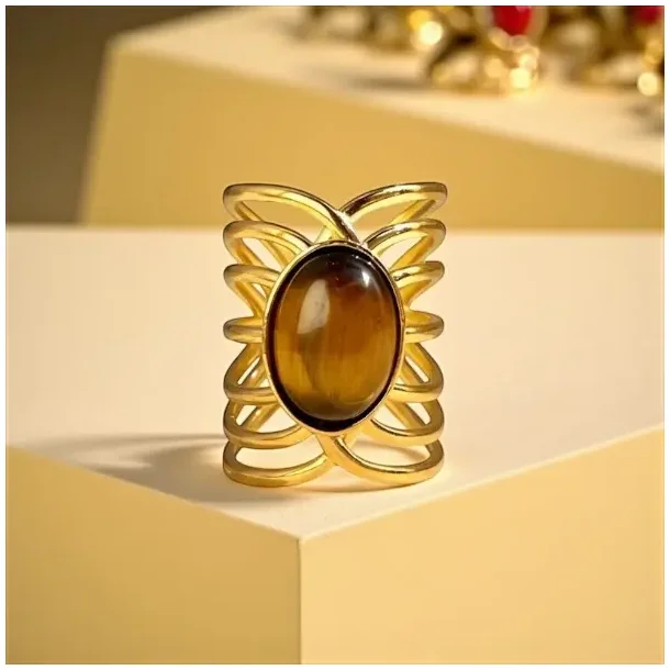 Forgyldt Justerbar Ring med Tiger�je � Mod &amp; Styrke