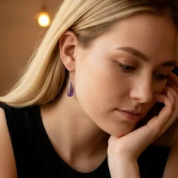 Dr�beformede Ametyst �reringe 4 cm totall�ngde