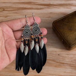 Spirituelle Boheme �reringe med �gte fjer | Totall�ngde ca. 10 cm