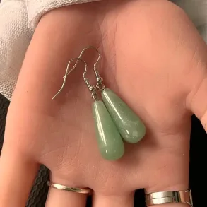 Drbeformede Grn aventurin reringe 4 cm totallngde