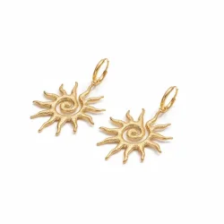 Forgyldte Creoler med Solsymbol  Lys &amp; Glde