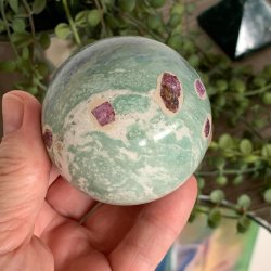 Kugle i fuschit med rubin UNIKA | Ml 6 cm