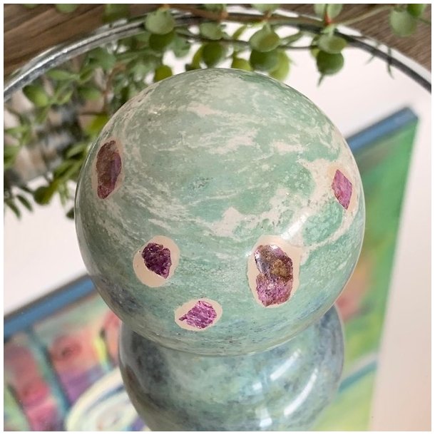 Kugle i fuschit med rubin UNIKA | Ml 6 cm