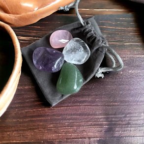 Find Ro og Balance med Vores Stresslindrende Krystals�t,  M�l 2 - 3 cm