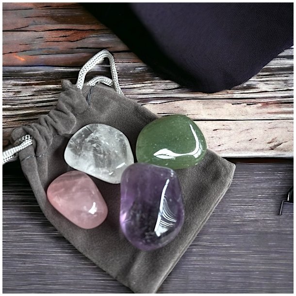 Find Ro og Balance med Vores Stresslindrende Krystals�t,  M�l 2 - 3 cm