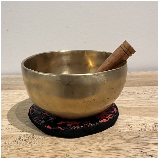 Hndlavet Tibetansk Klangskls St  Unik Klang, Design og Harmoni, 13 x 7 cm 