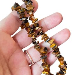 Elegant halskde med Tigerje  76 cm i lngde