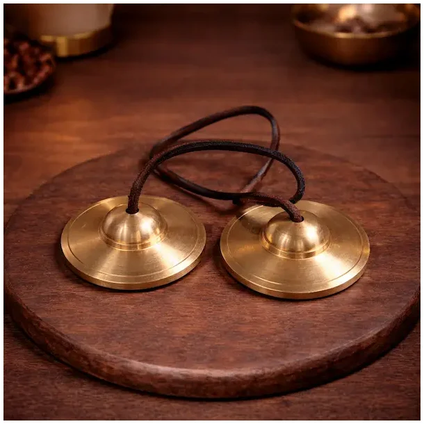 Tingsha klokker i massiv messing 10,5 cm � h�ndlavede med l�dersn�re 47 cm