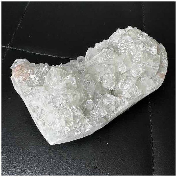 Apophyllit med Stilbit p� Chalcedon 674 g - Unika Krystal fra Indien