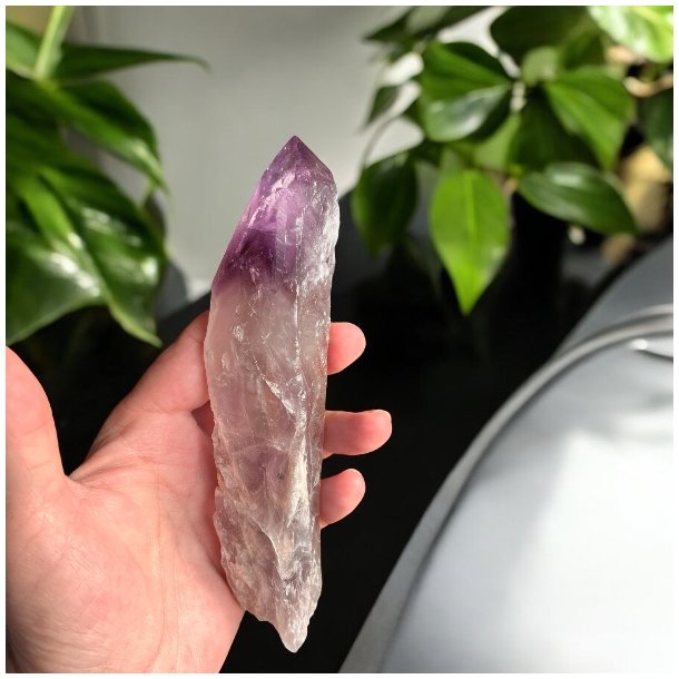 R Unika Ametystspids 17 x 3,8 cm  Smuk og Kraftfuld Krystal 