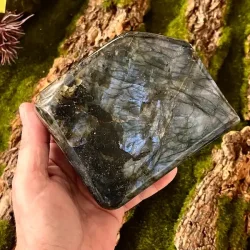 Stor unik helpoleret Labradorit freeform med magisk flash  1205 g  11,5 x 10,3 cm