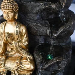 Zen vandfontne med aftagelig Buddha, LED-lys og fredfyldt energi