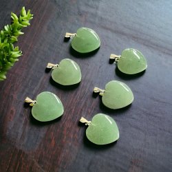 Krystal vedh�ng | gr�n aventurin | hjerte | M�l 2 x 2 cm