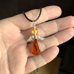 H�ndlavet One of a Kind Engelvedh�ng i �gte Baltisk Rav - 1