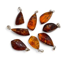 Nikkelfri Vedhng i gte Baltisk Rav - Ml ca. 3 - 3,5 cm