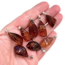 Nikkelfri Vedhng i gte Baltisk Rav - Ml ca. 3 - 3,5 cm